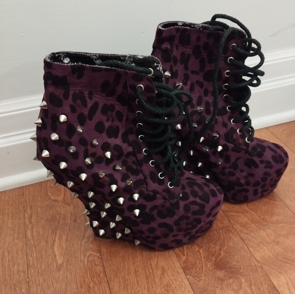 Purple leopard boots - Picture 2 of 4